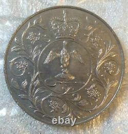GENUINE 1952-1977 H M Queen Elizabeth II Silver Jubilee Commemorative Crown Coin