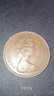 New Pence 1971 Queen Elizabeth II New Pence Coin! Excellent Shape